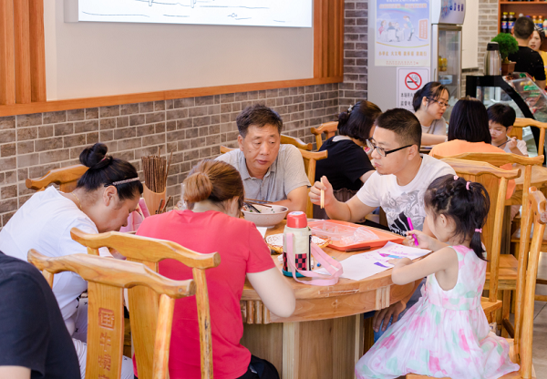 餐饮实体店怎么拓客引流，产生裂变